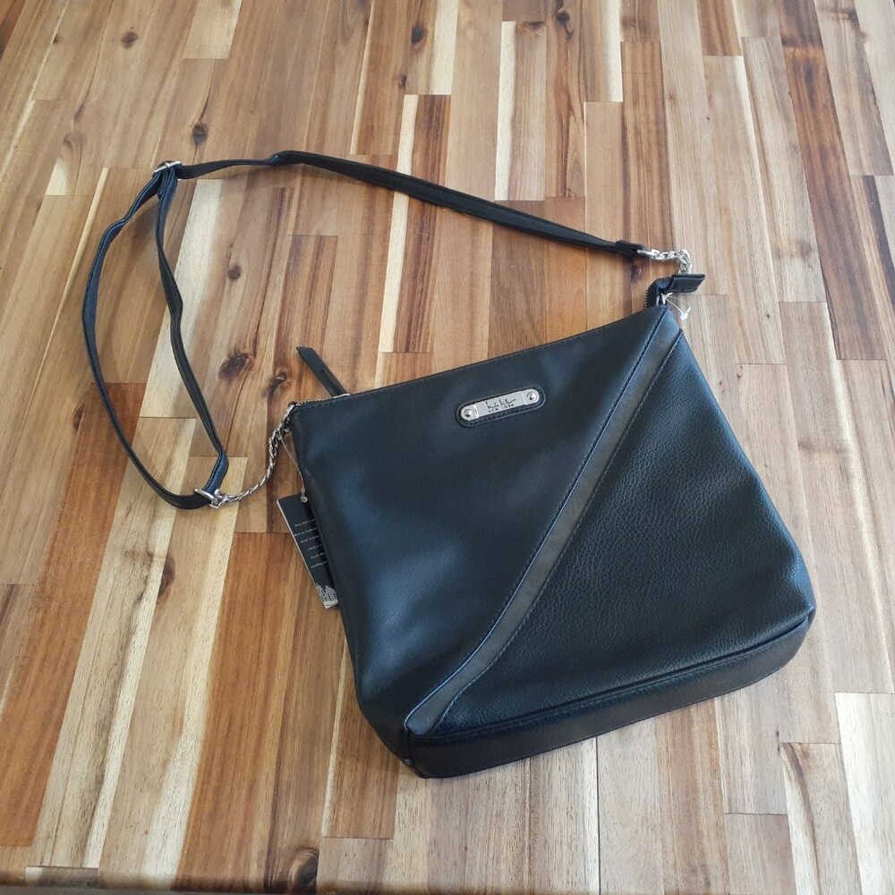 Black Crossbody Purse: New with tags